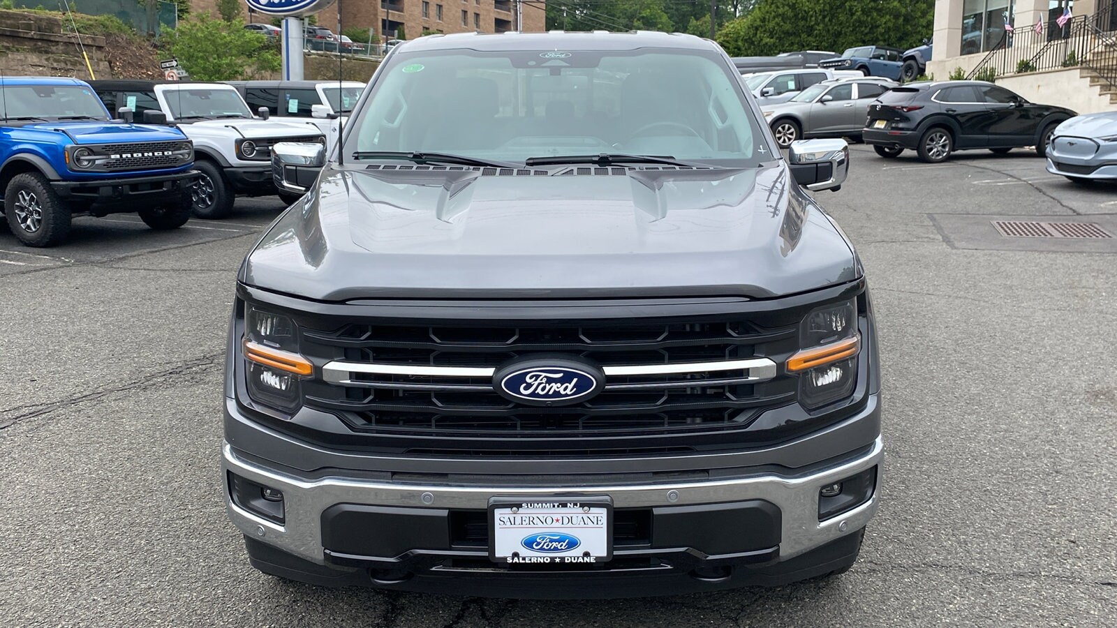 2025 Ford F-150 XLT photo 2