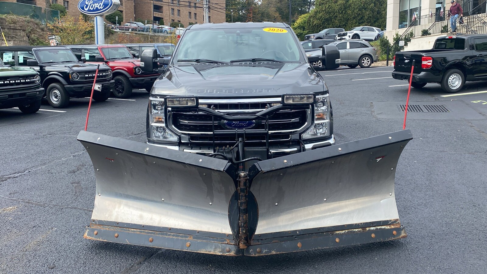 2020 Ford F-350 Lariat photo 2