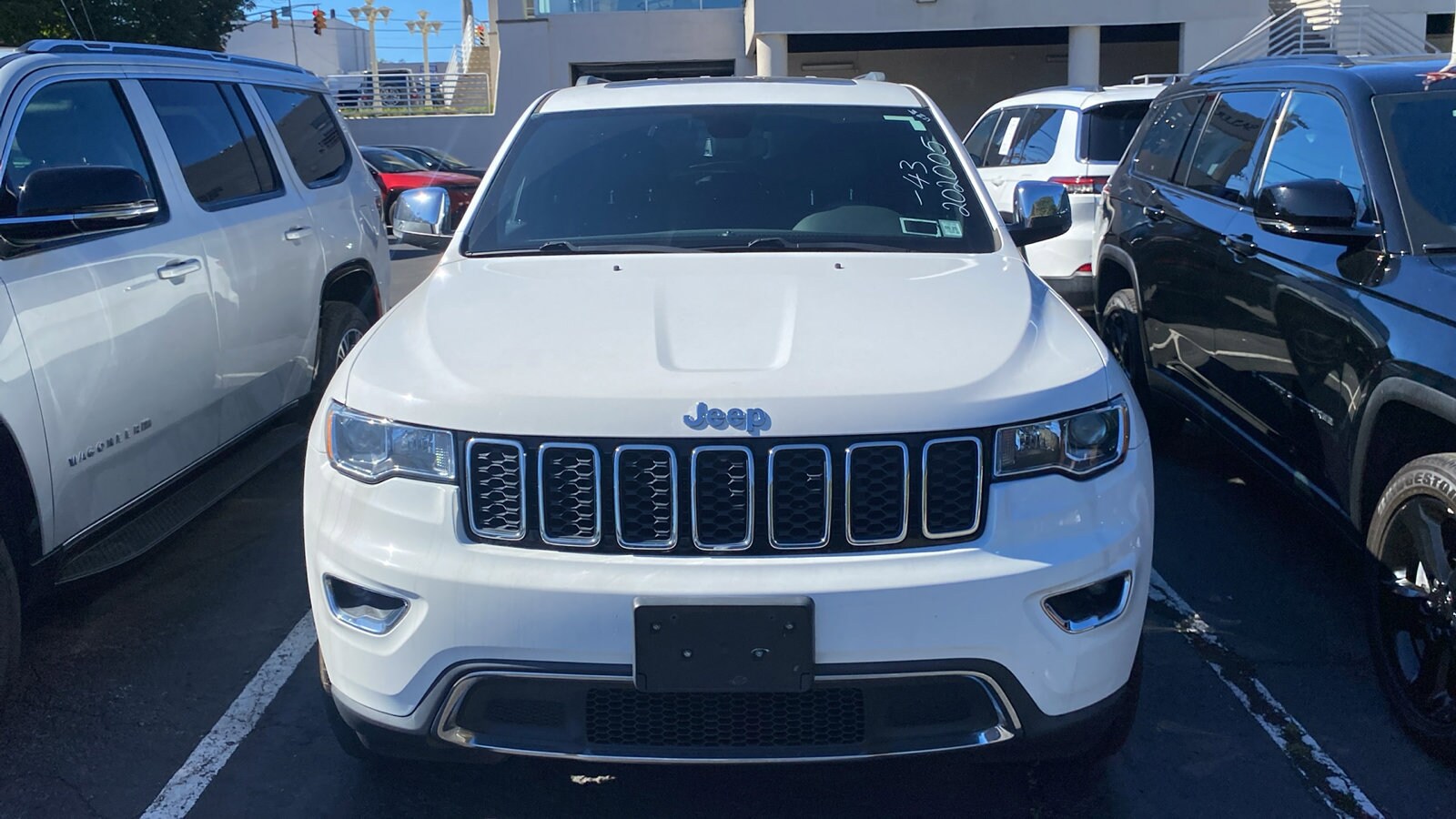 2019 Jeep Grand Cherokee Limited photo 3