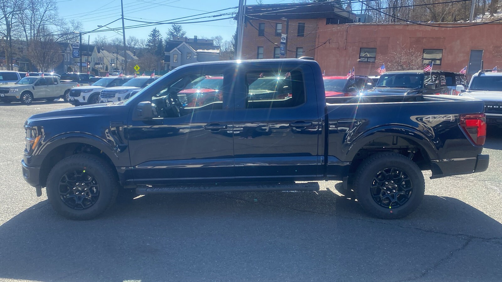 2025 Ford F-150 XLT photo 4
