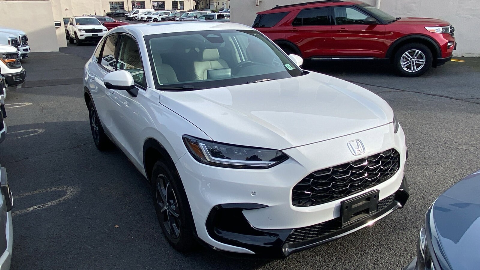 2023 Honda HR-V EX-L photo 2