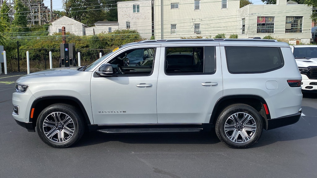 Used 2025 Jeep Wagoneer  SUV