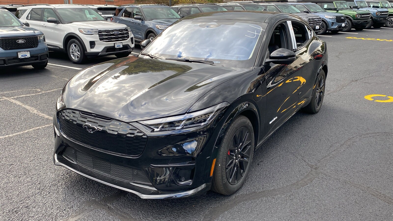 2025 Ford Mustang Mach-E Premium photo 2
