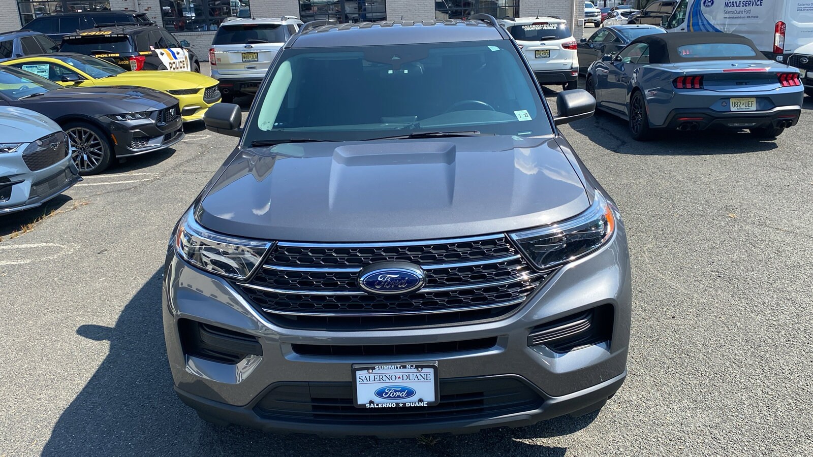 2022 Ford Explorer XLT photo 2