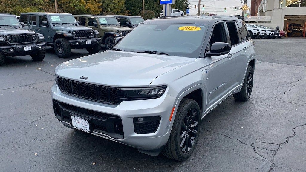 Used 2023 Jeep Grand Cherokee 4xe Overland SUV