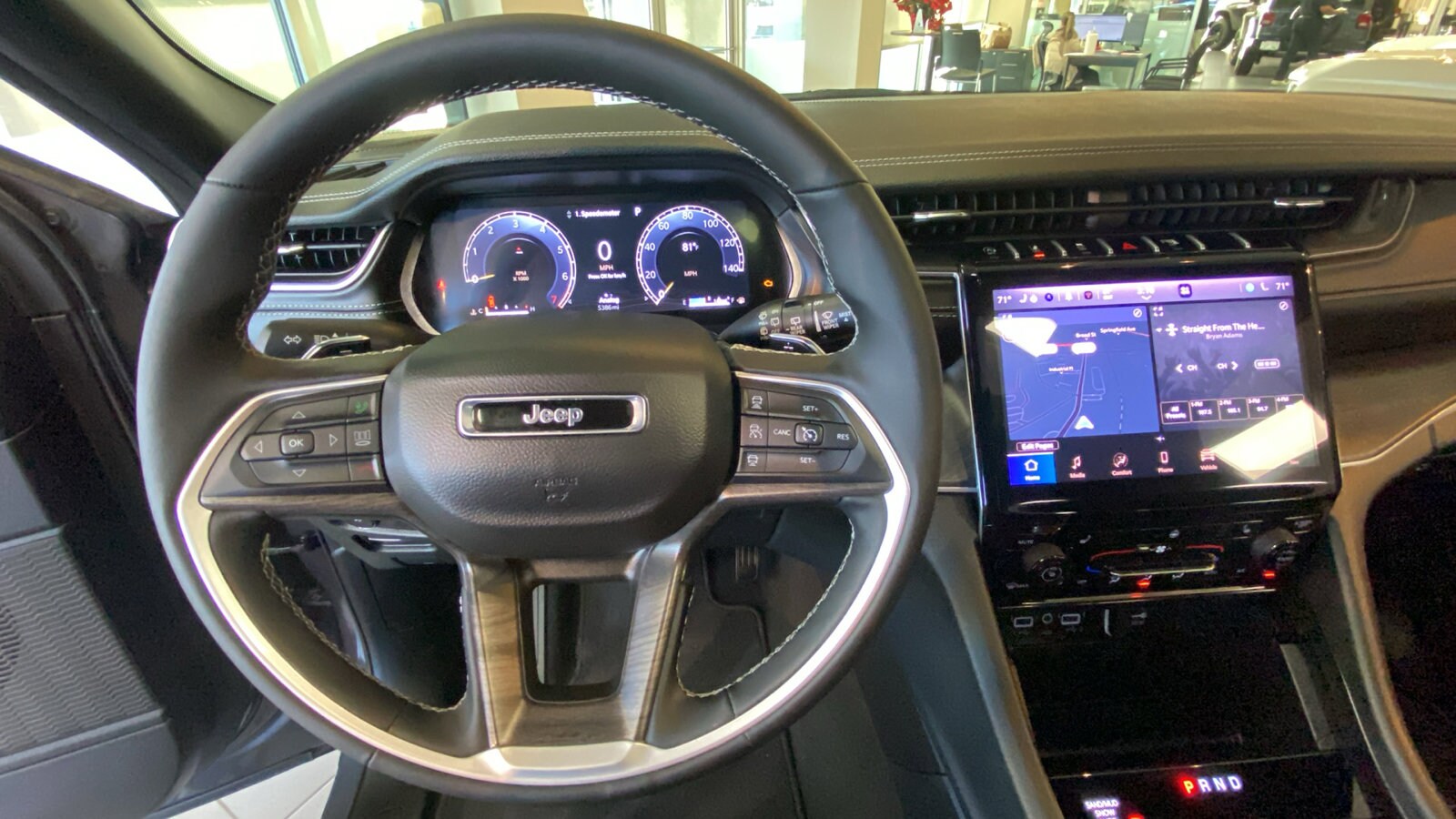 2025 Jeep Grand Cherokee L photo 2