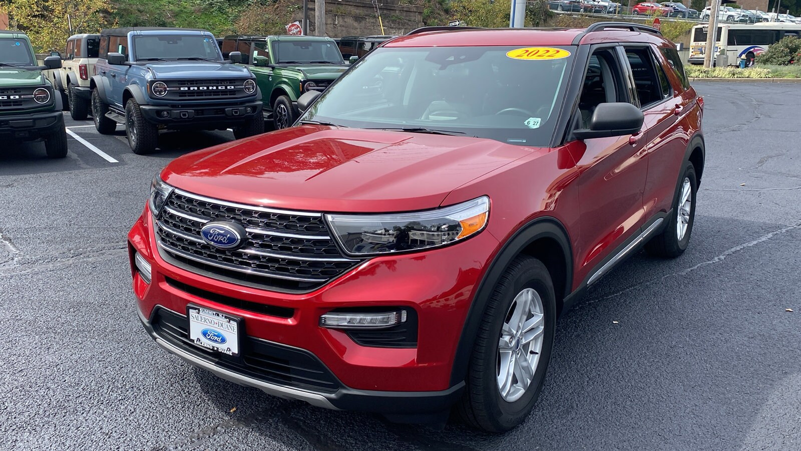 2022 Ford Explorer XLT photo 3