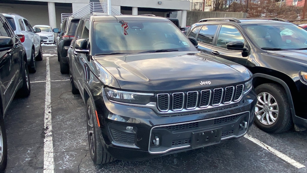 Used 2022 Jeep Grand Cherokee Overland SUV