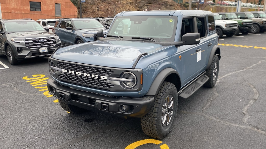 New 2025 Ford Bronco Badlands SUV