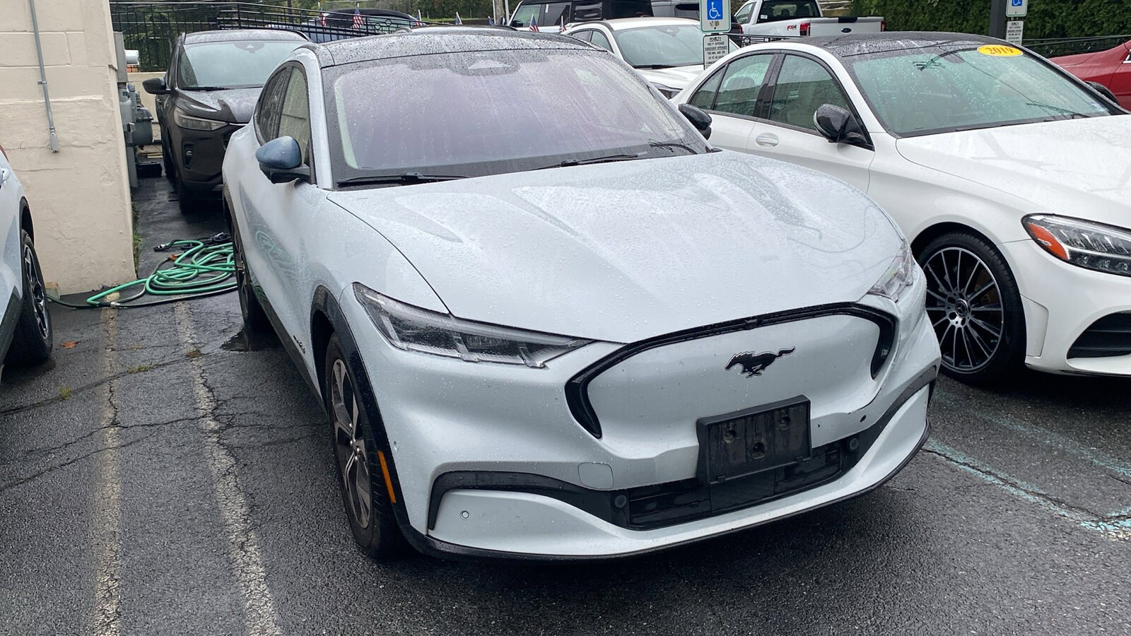 2021 Ford Mustang Mach-E Premium photo 2
