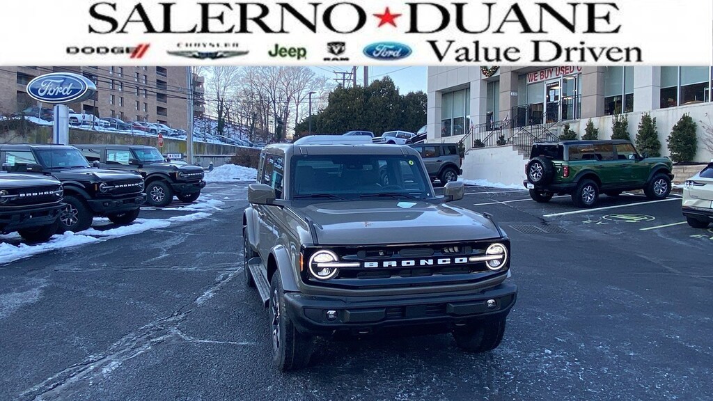 New 2025 Ford Bronco Outer Banks SUV