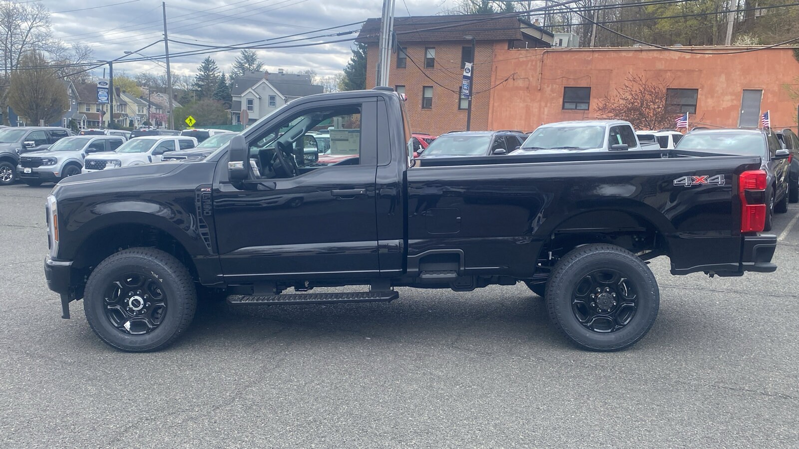 2025 Ford F-350 XL photo 4