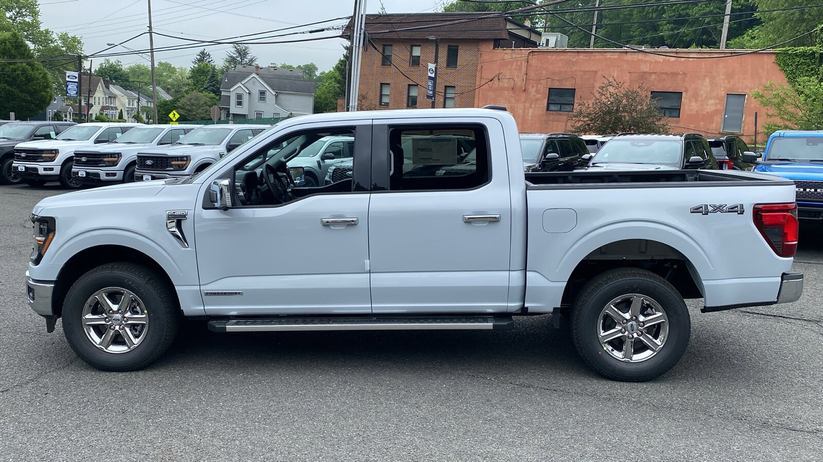 2025 Ford F-150 XLT photo 4