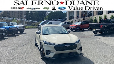 2025 Ford Mustang Mach-E Premium SUV