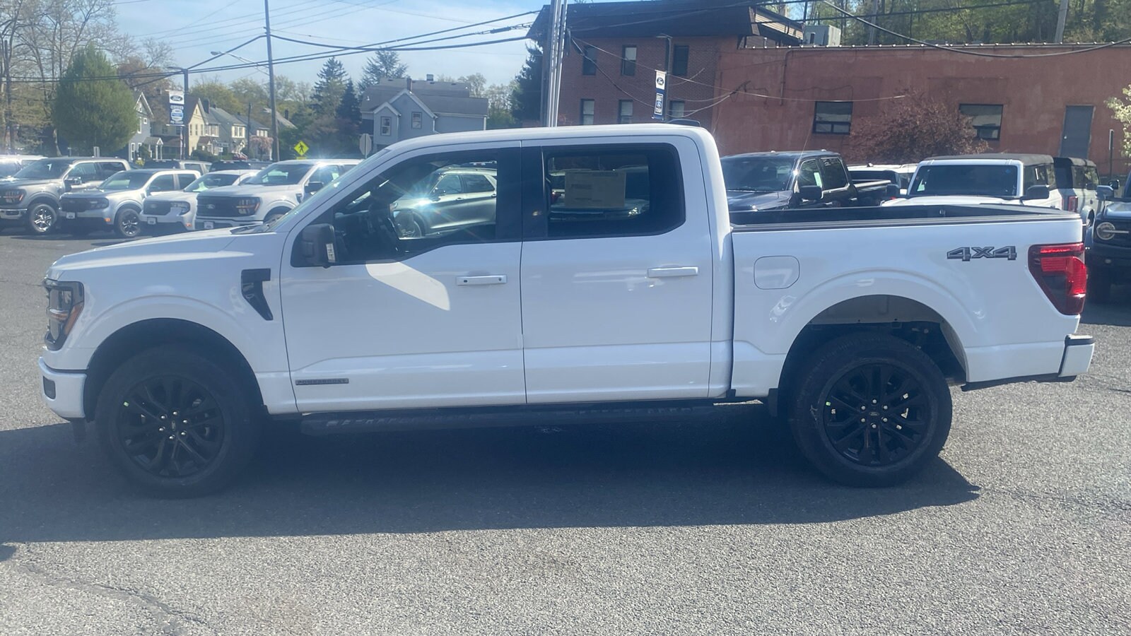 2025 Ford F-150 XLT photo 4