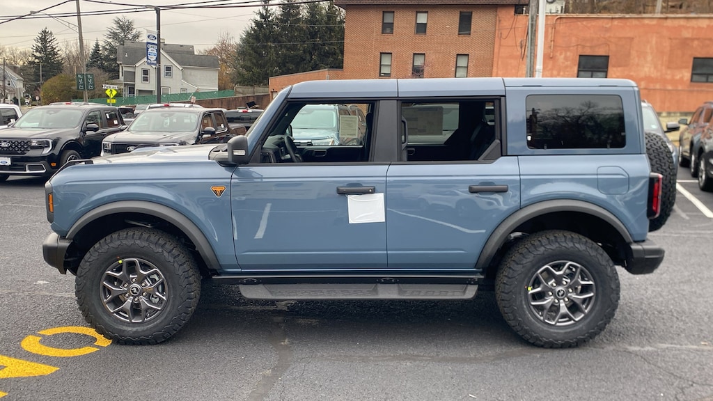 New 2025 Ford Bronco Badlands SUV