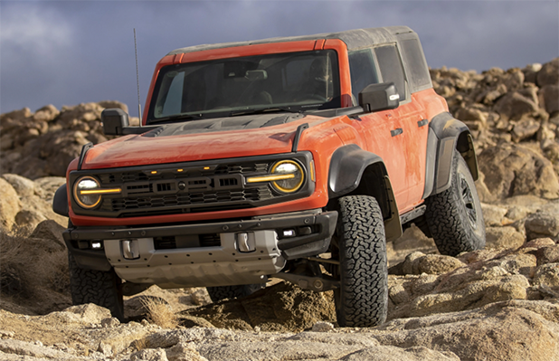 Bronco Raptor confidently dominates rock-crawling