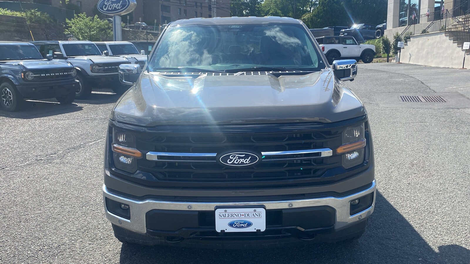 2025 Ford F-150 XLT photo 2