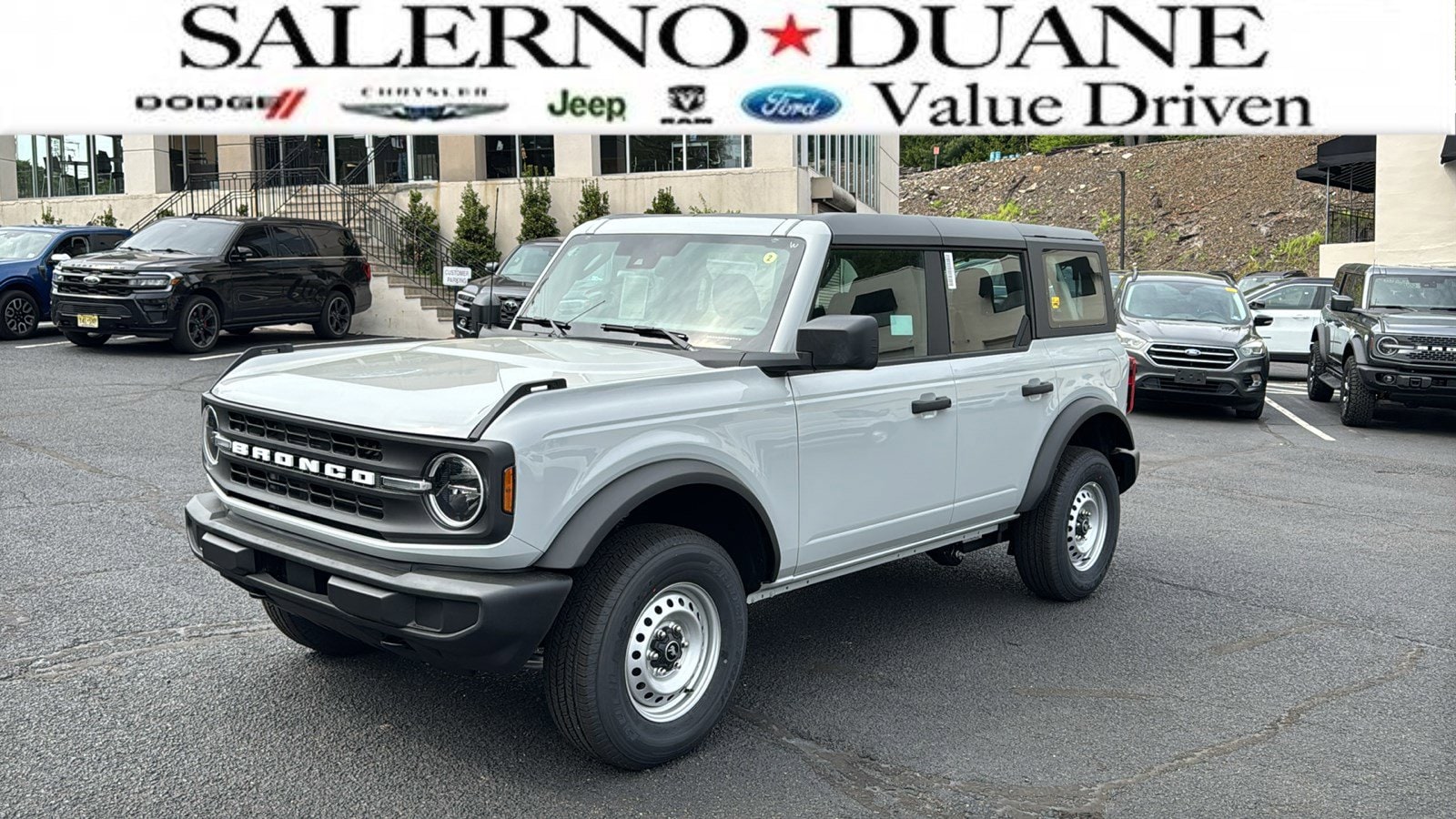 2026 Ford Bronco Base 4x4's photo