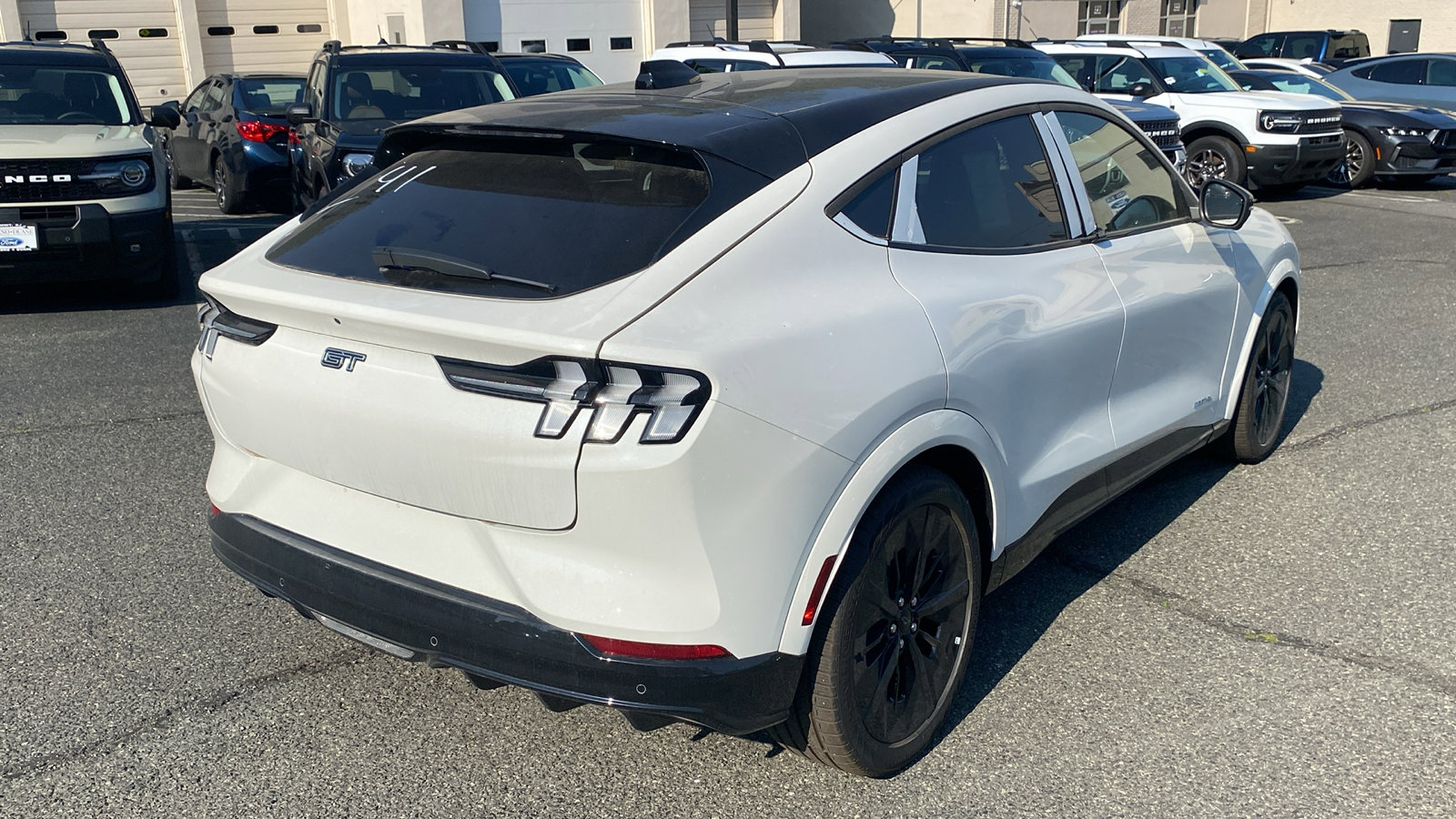 2025 Ford Mustang Mach-E GT - Photo 26
