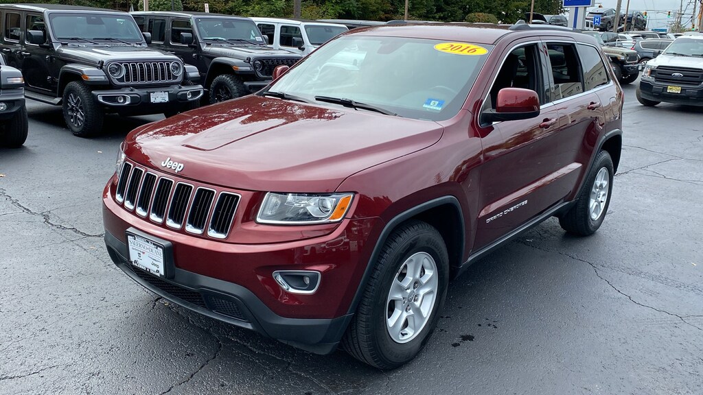 Used 2016 Jeep Grand Cherokee Laredo SUV