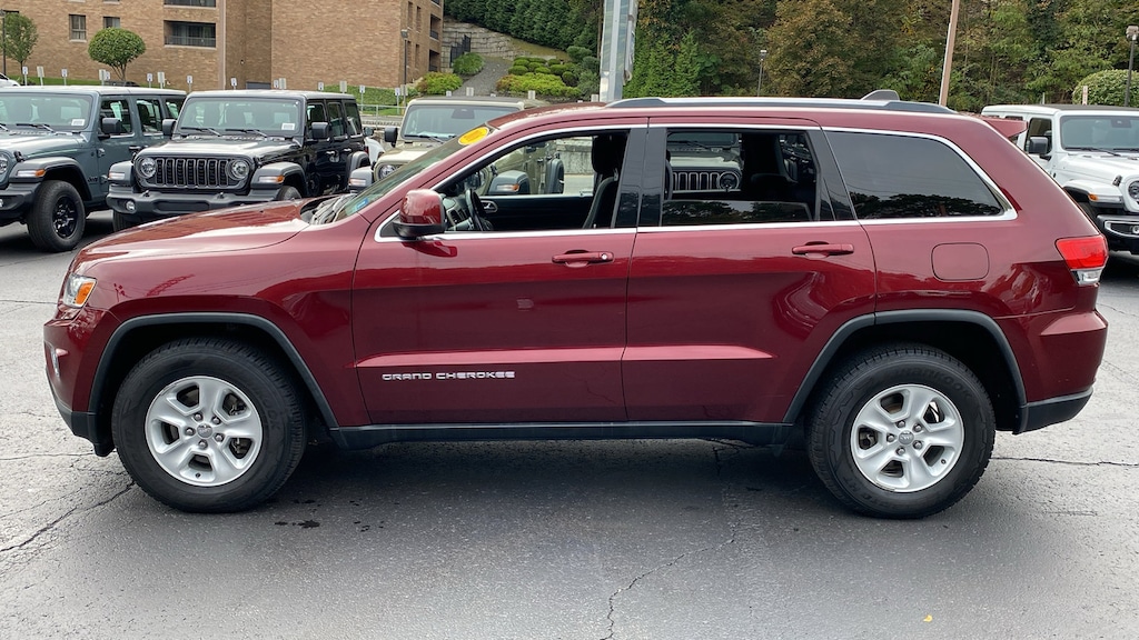 Used 2016 Jeep Grand Cherokee Laredo SUV