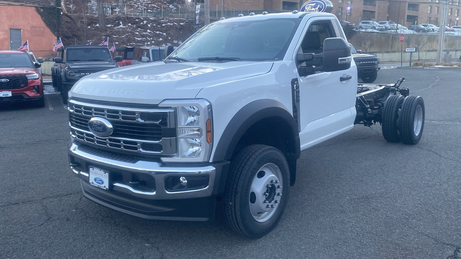 2025 Ford F-450 photo 3