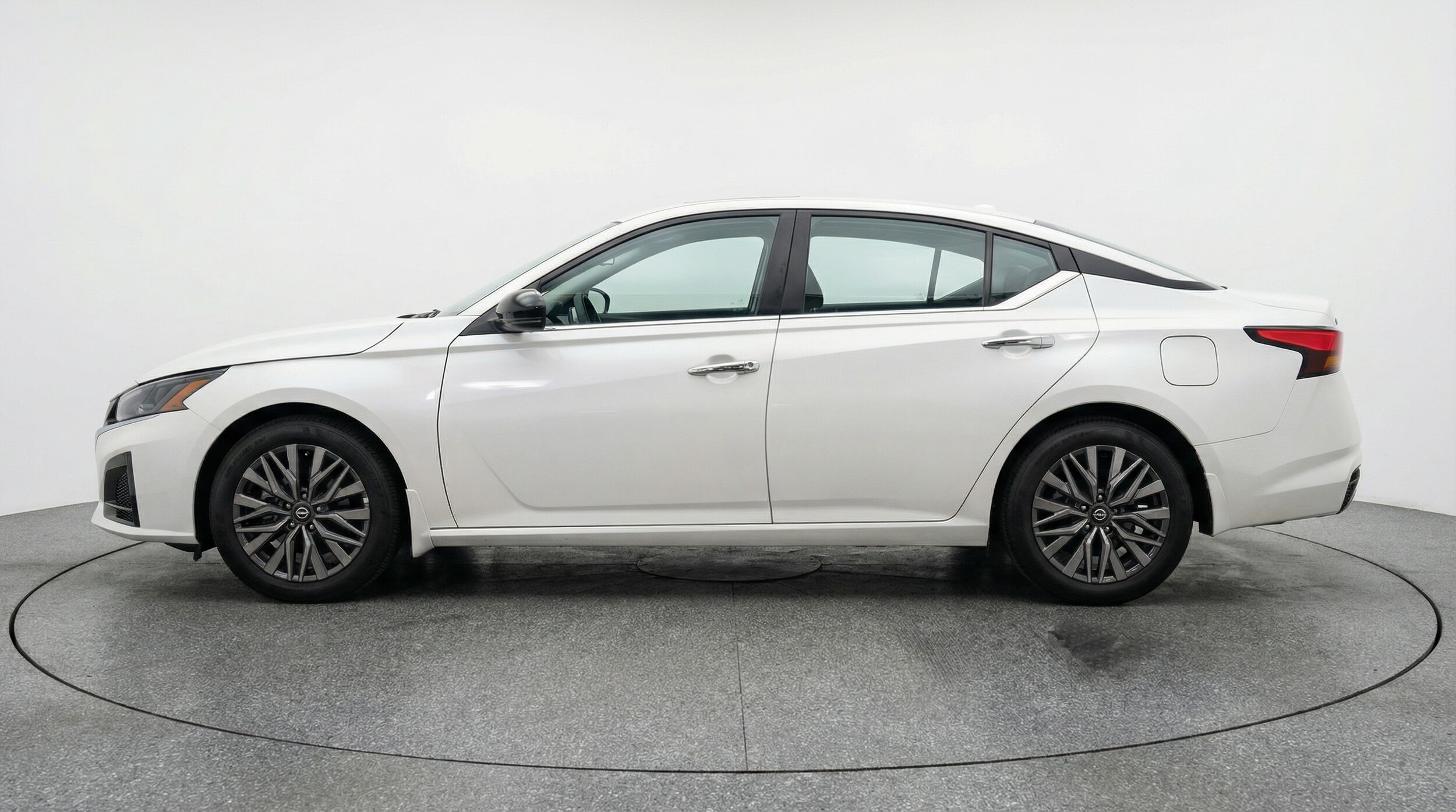 Thumbnail: 2025 Nissan Altima - 4