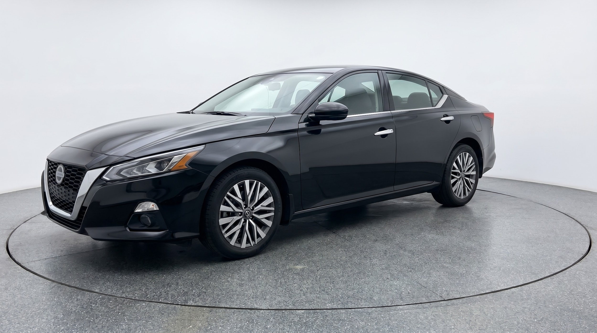 Thumbnail: 2025 Nissan Altima - 3