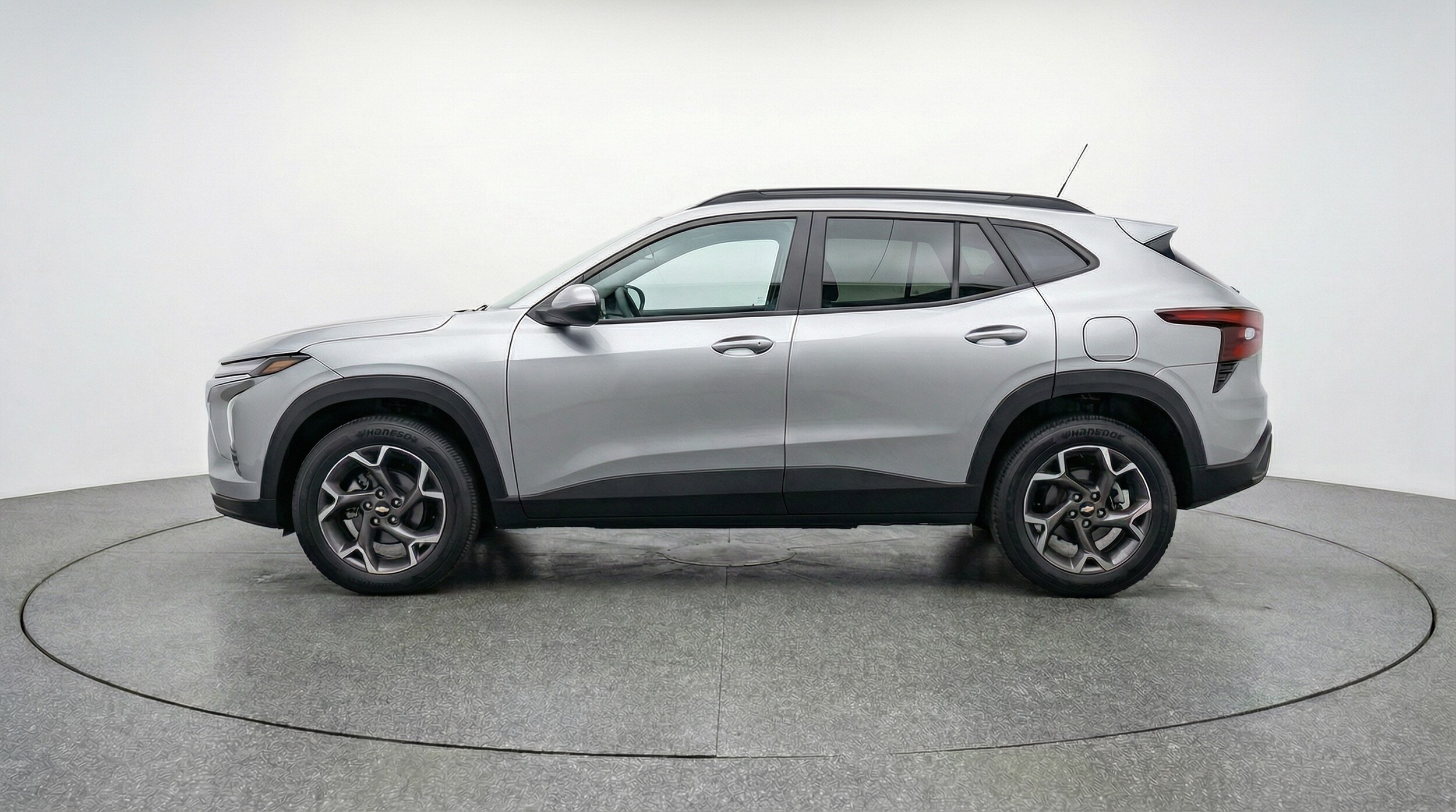 Thumbnail: 2025 Chevrolet Trax - 4