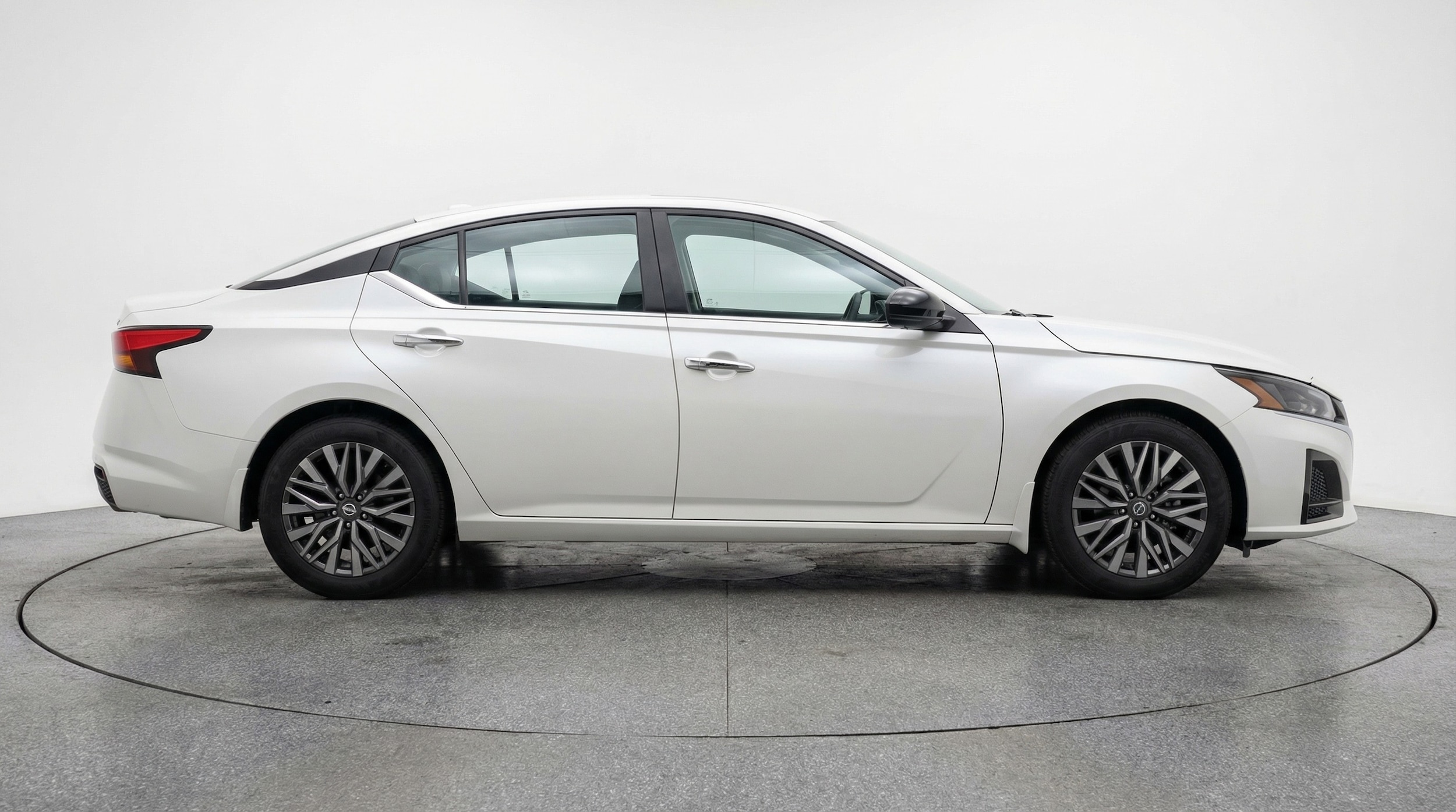 Thumbnail: 2025 Nissan Altima - 8