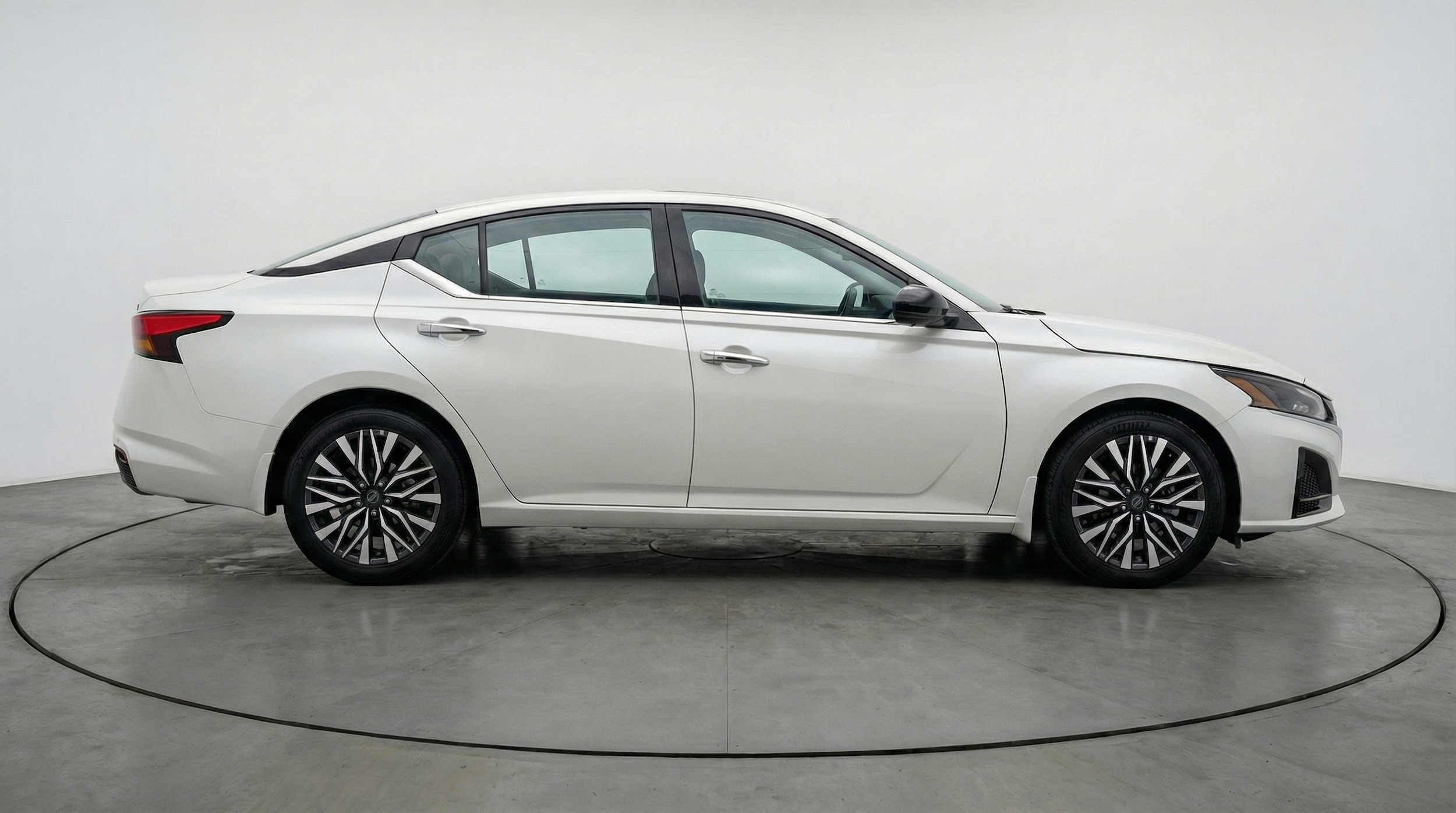 Thumbnail: 2025 Nissan Altima - 8