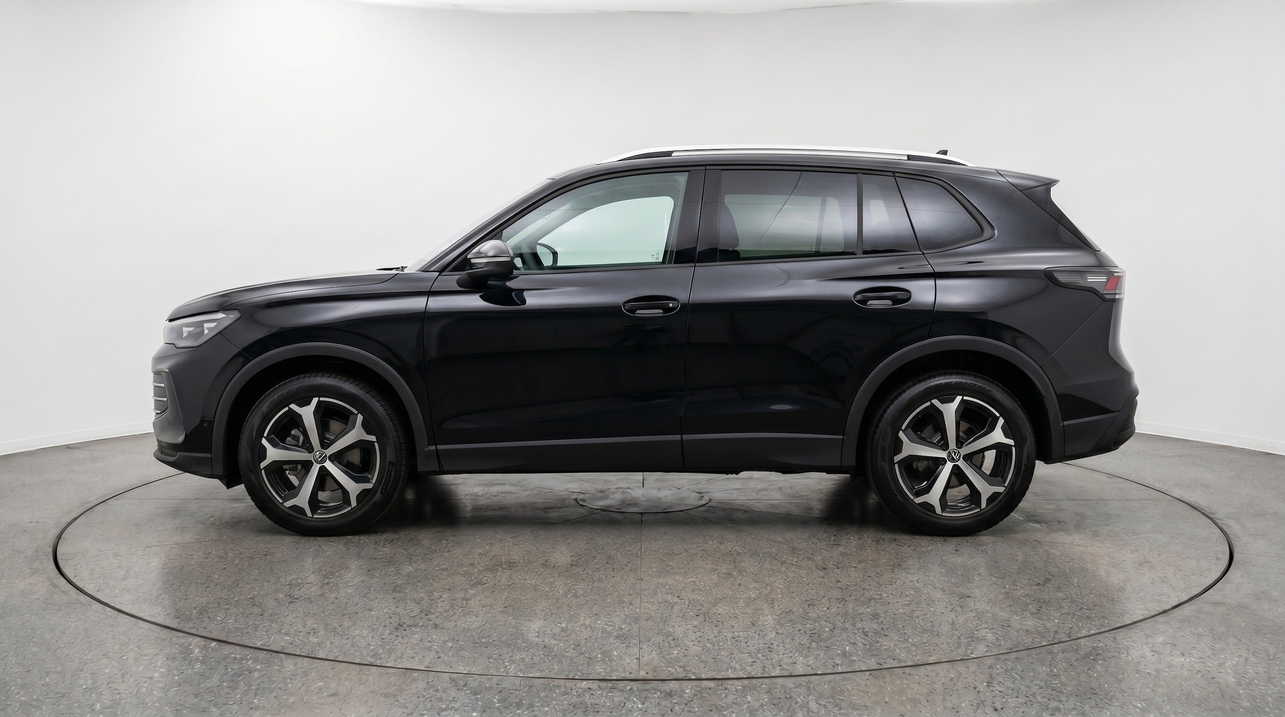 Thumbnail: 2026 Volkswagen Tiguan - 5