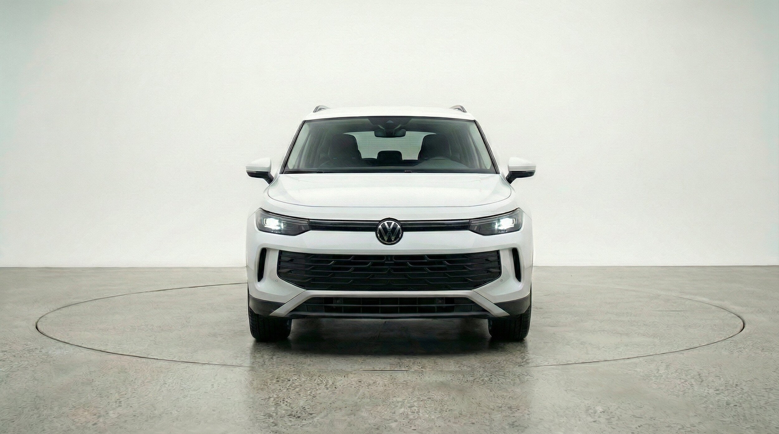 Thumbnail: 2026 Volkswagen Tiguan - 2