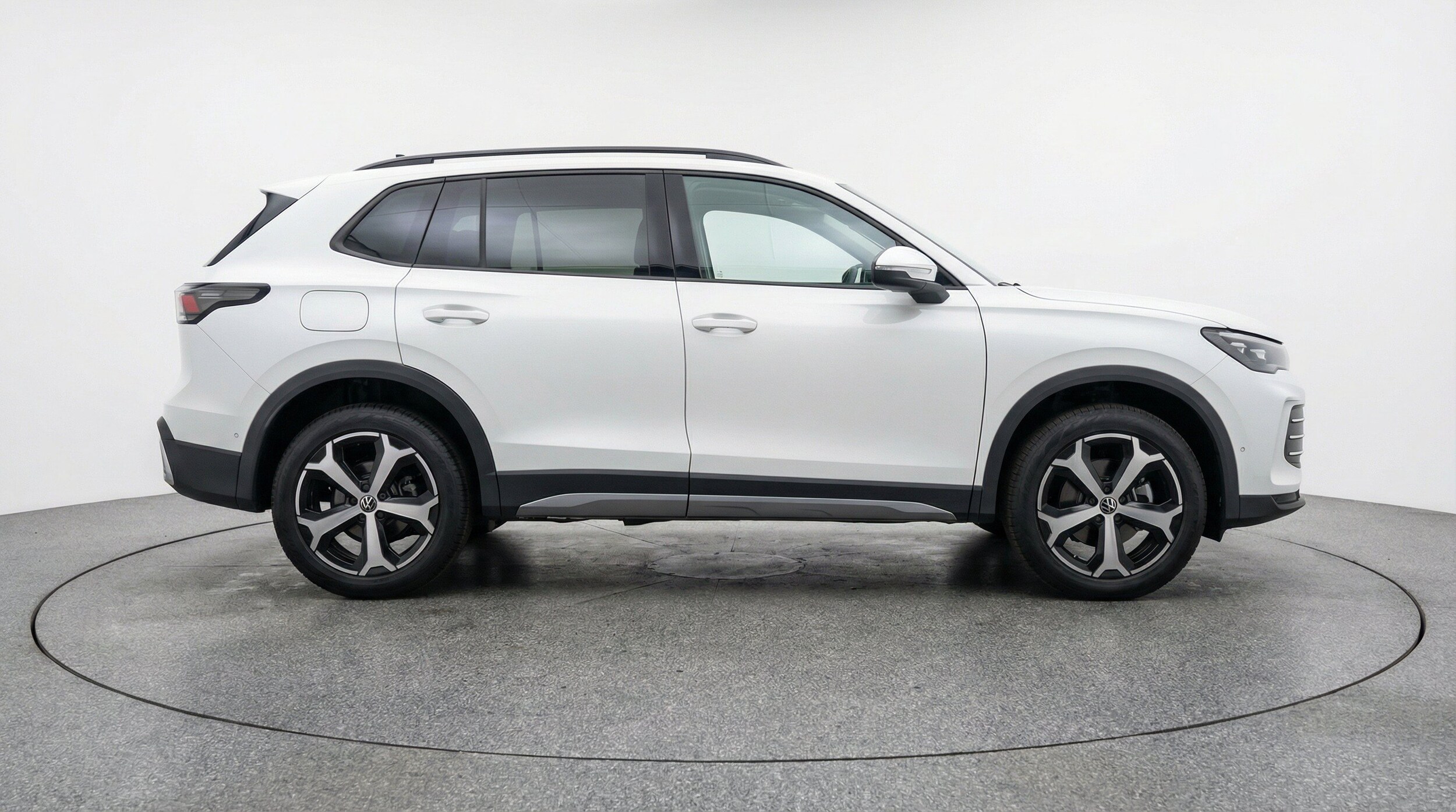 Thumbnail: 2026 Volkswagen Tiguan - 11