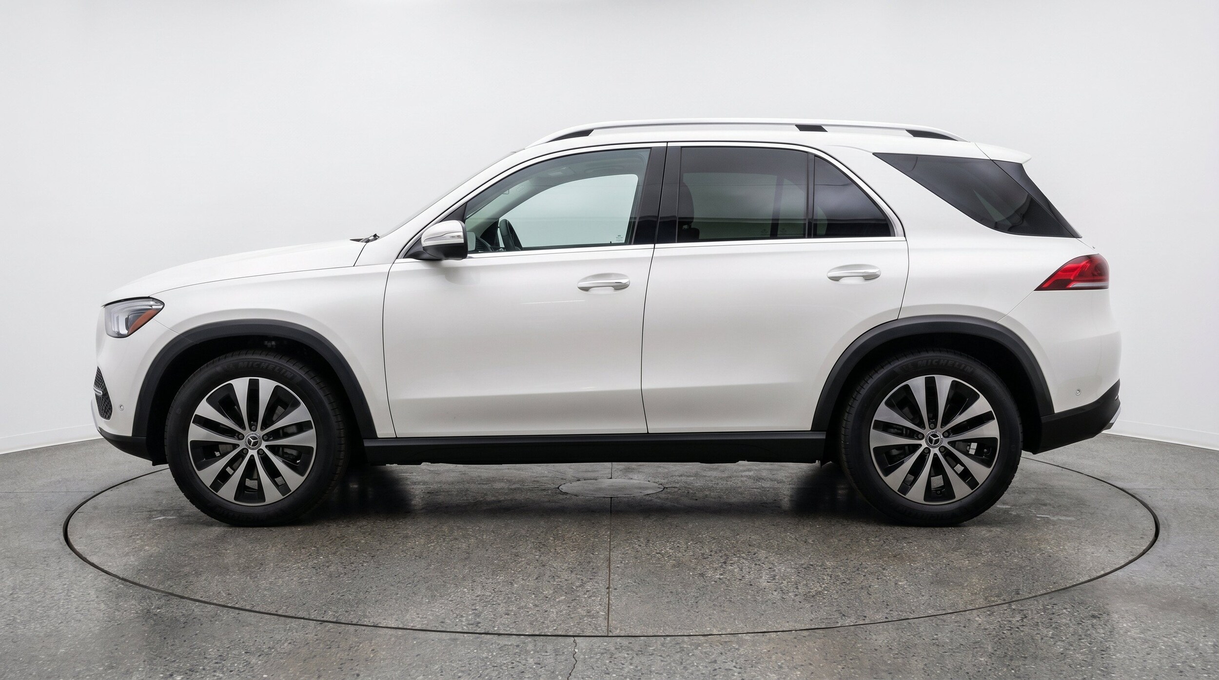 Thumbnail: 2026 Mercedes-Benz GLE - 5