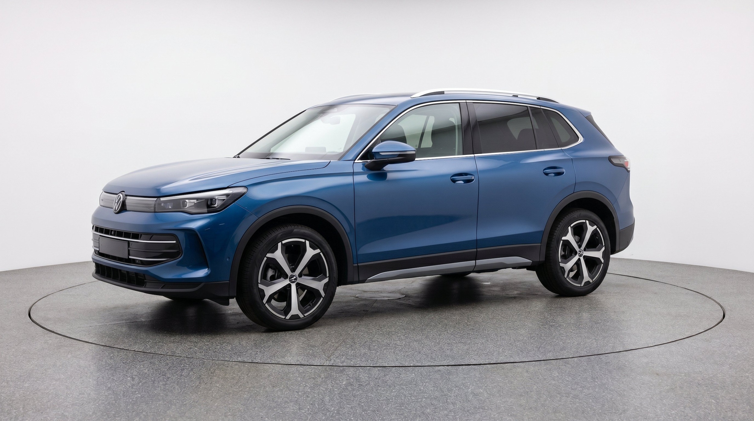 Thumbnail: 2026 Volkswagen Tiguan - 3