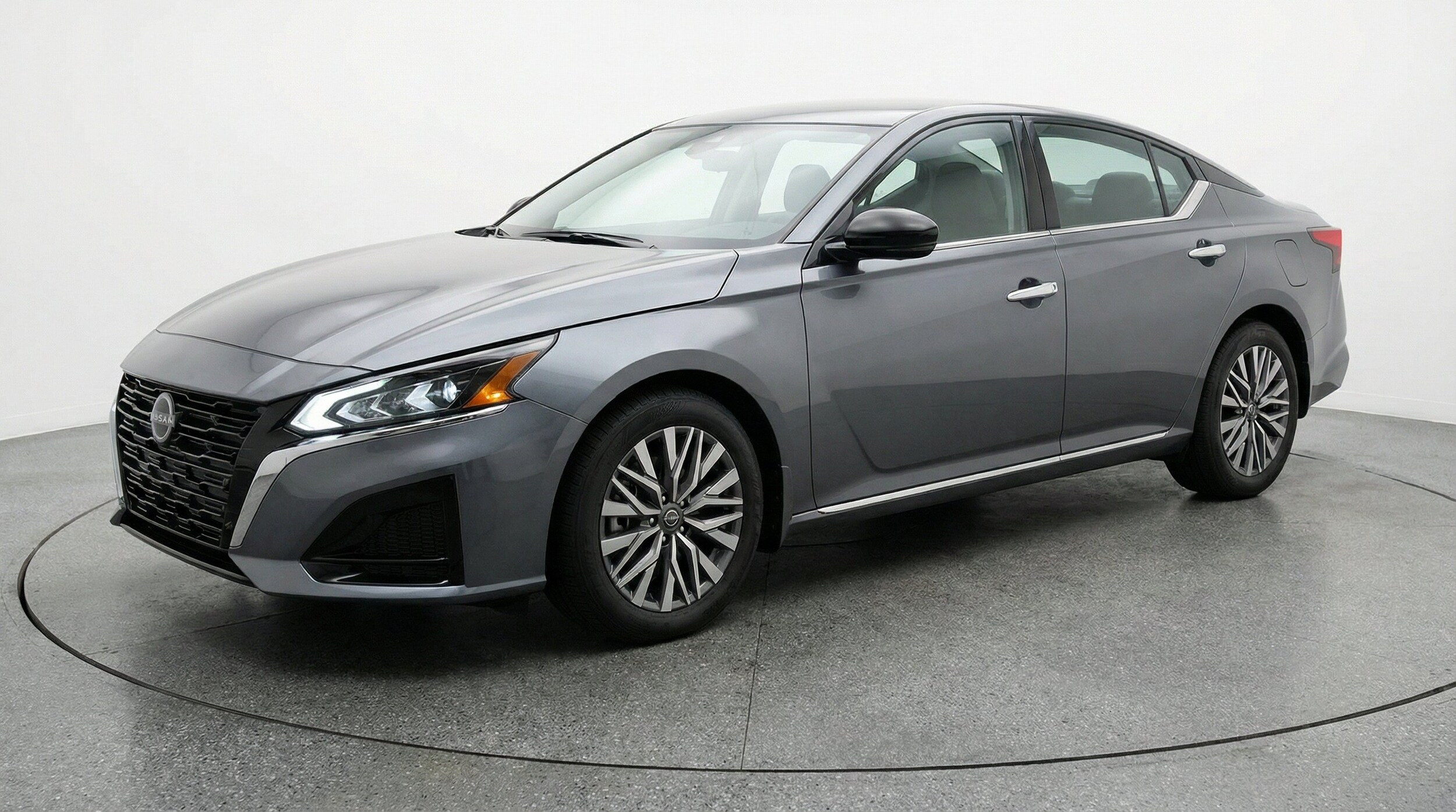 Thumbnail: 2025 Nissan Altima - 3