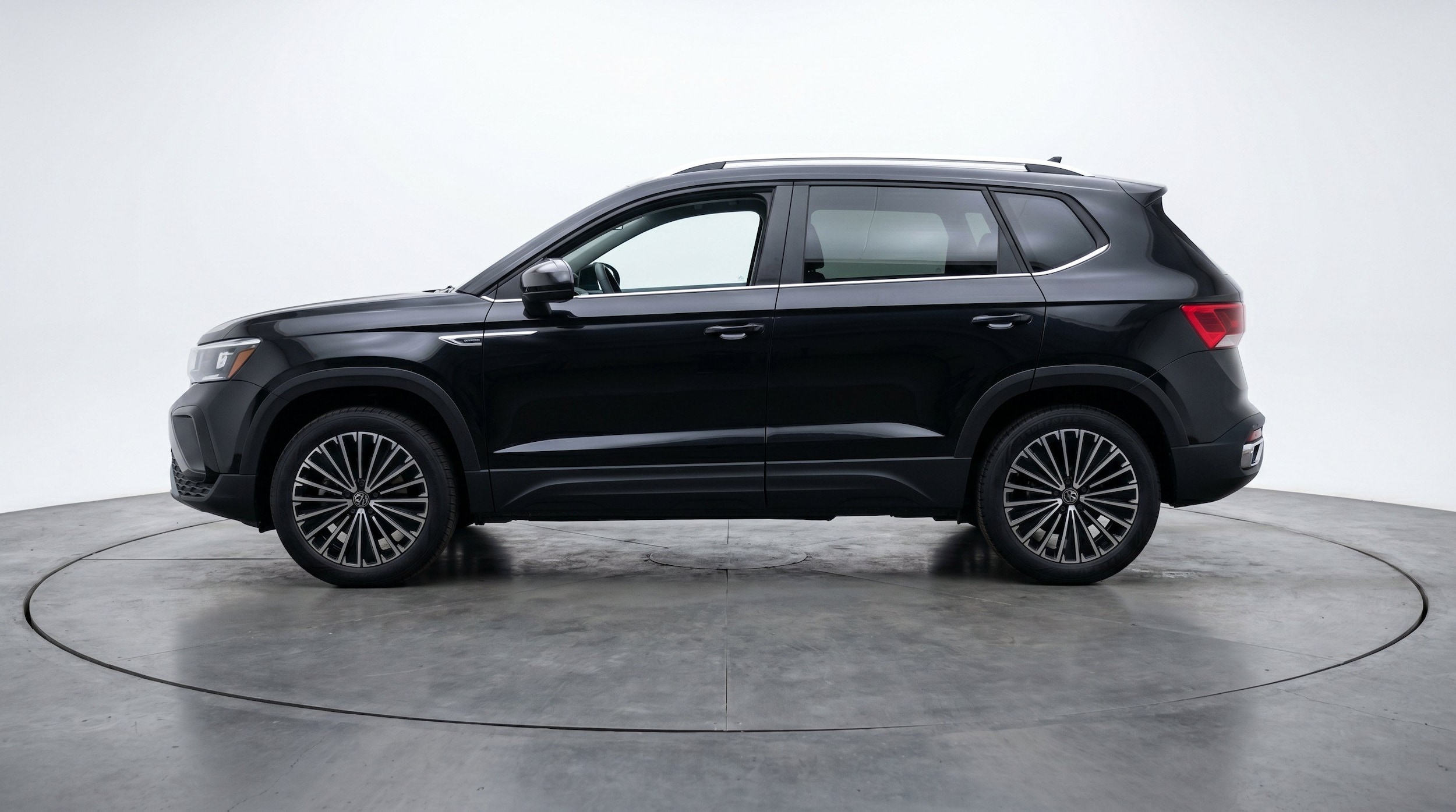 Thumbnail: 2026 Volkswagen Taos - 5