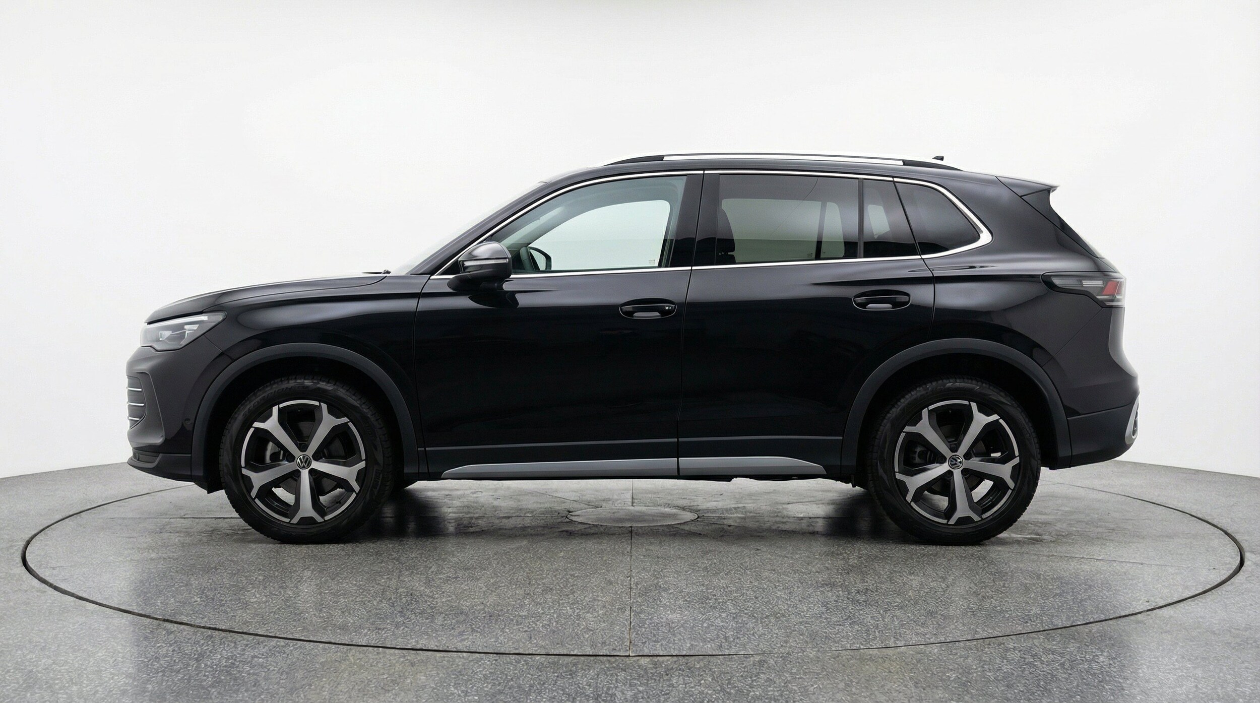 Thumbnail: 2026 Volkswagen Tiguan - 5