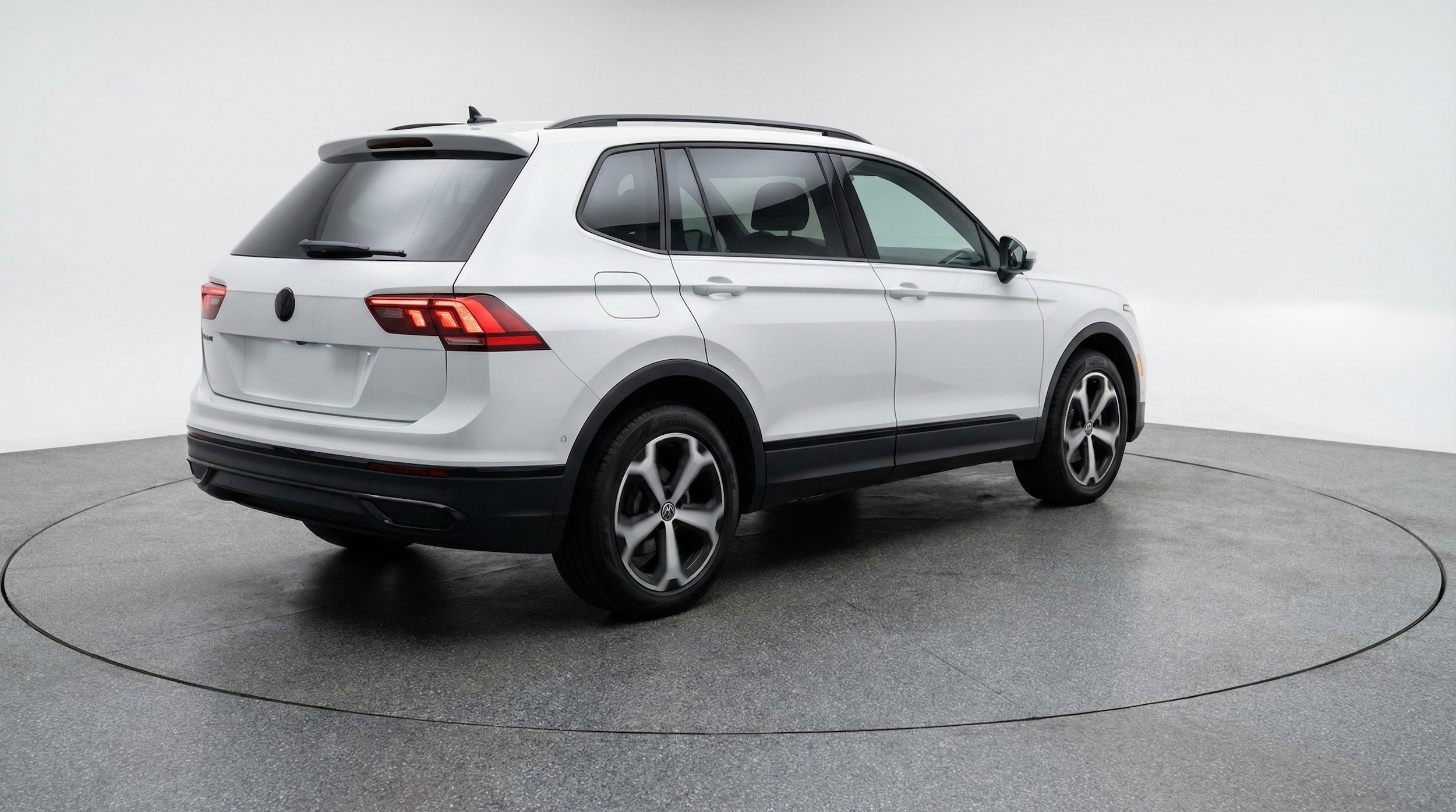 Thumbnail: 2026 Volkswagen Tiguan - 9