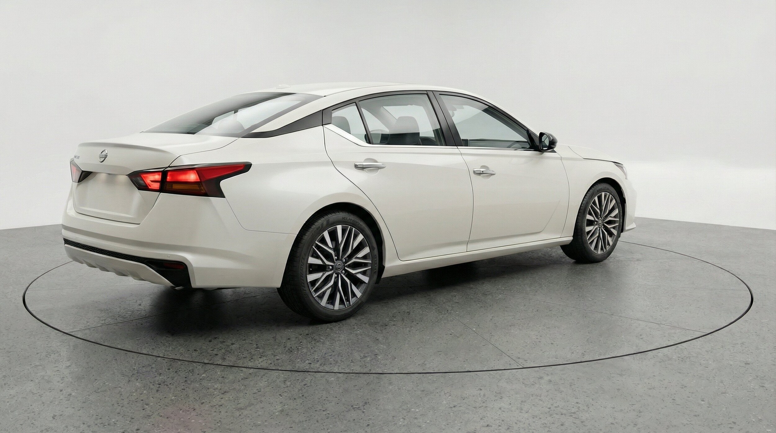 Thumbnail: 2025 Nissan Altima - 9
