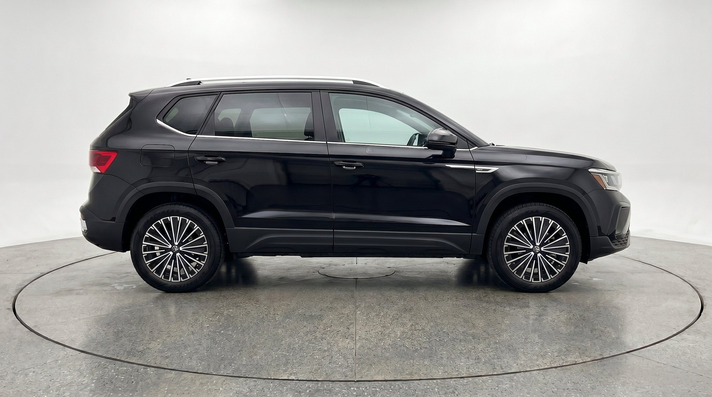 Thumbnail: 2026 Volkswagen Taos - 11