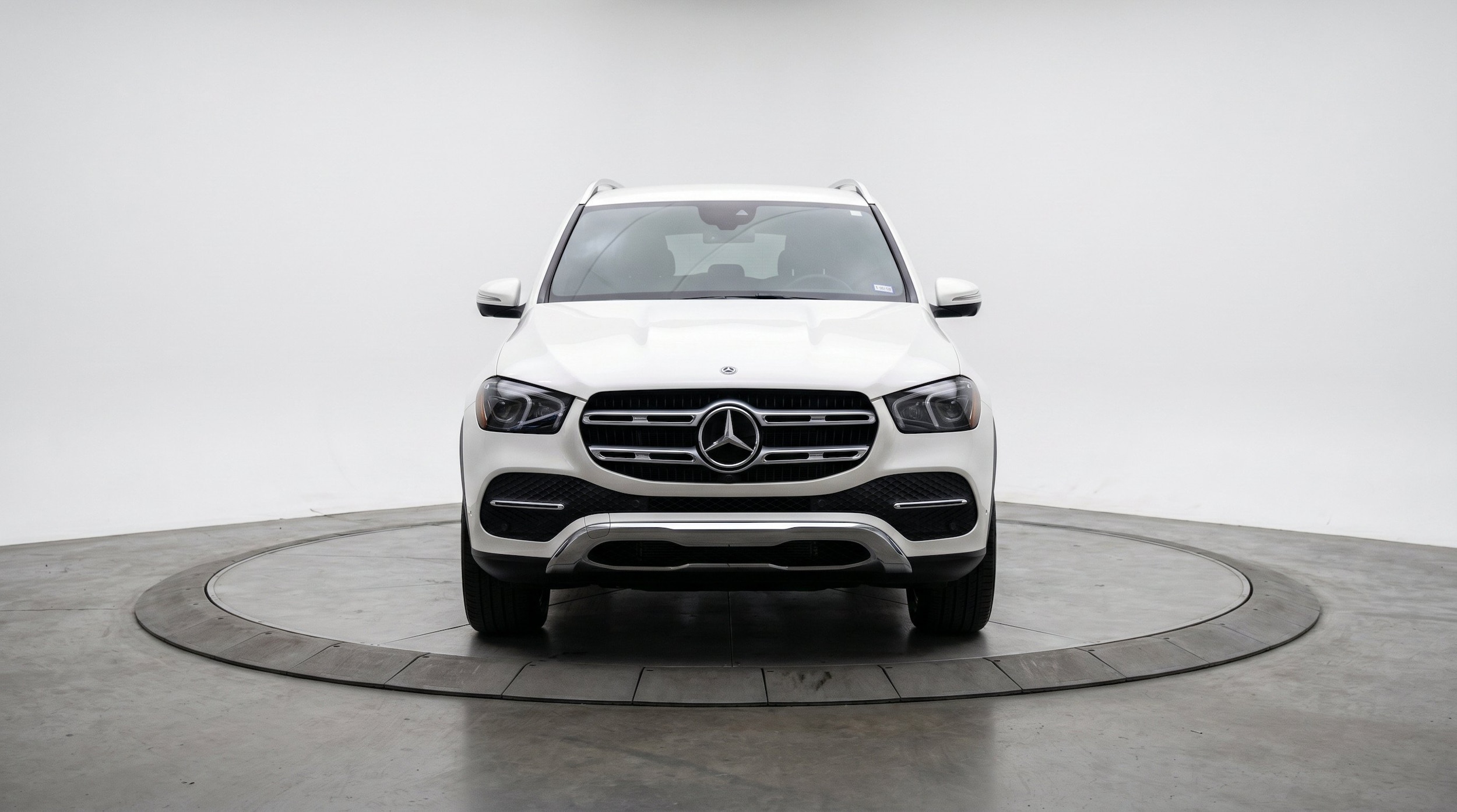 Thumbnail: 2026 Mercedes-Benz GLE - 2
