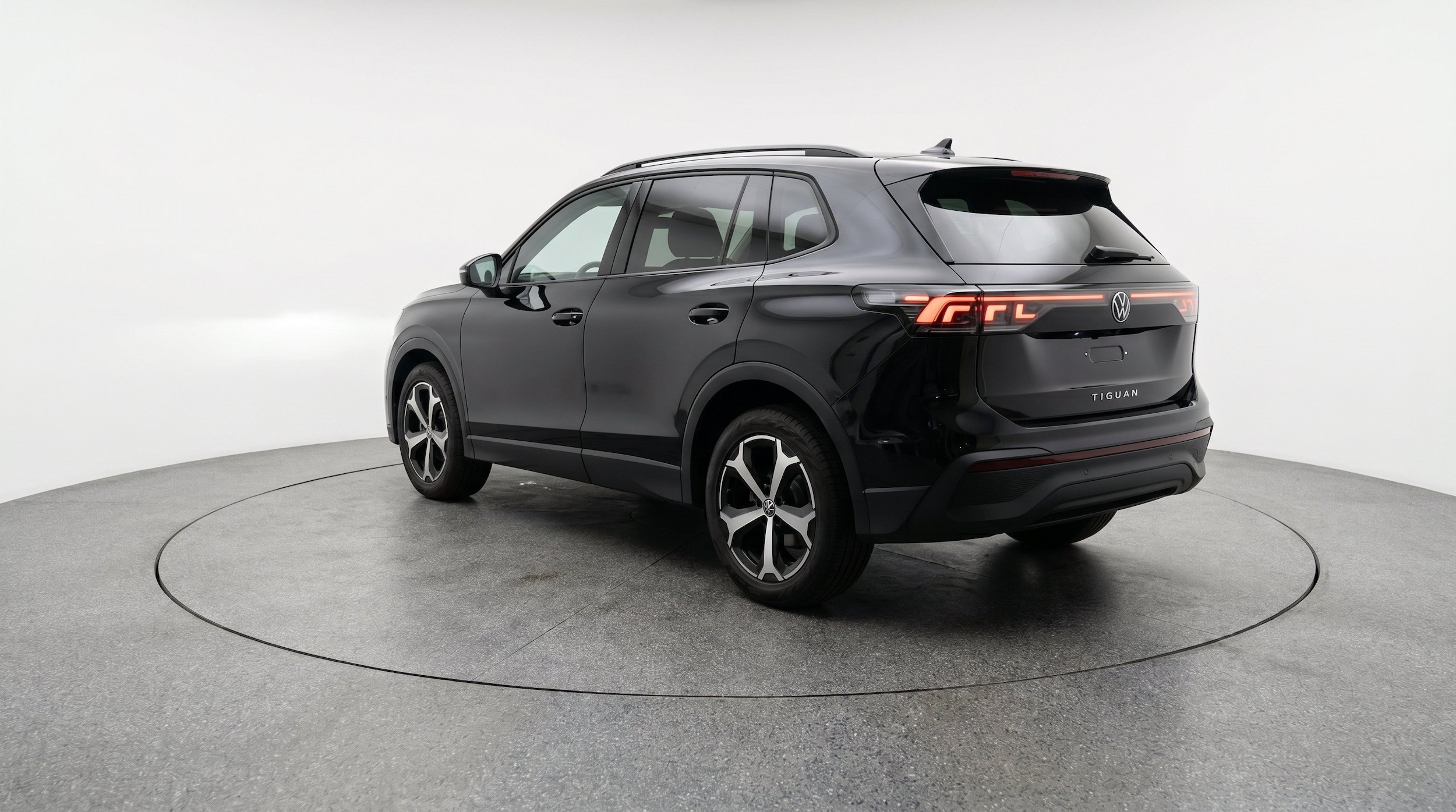 Thumbnail: 2026 Volkswagen Tiguan - 6
