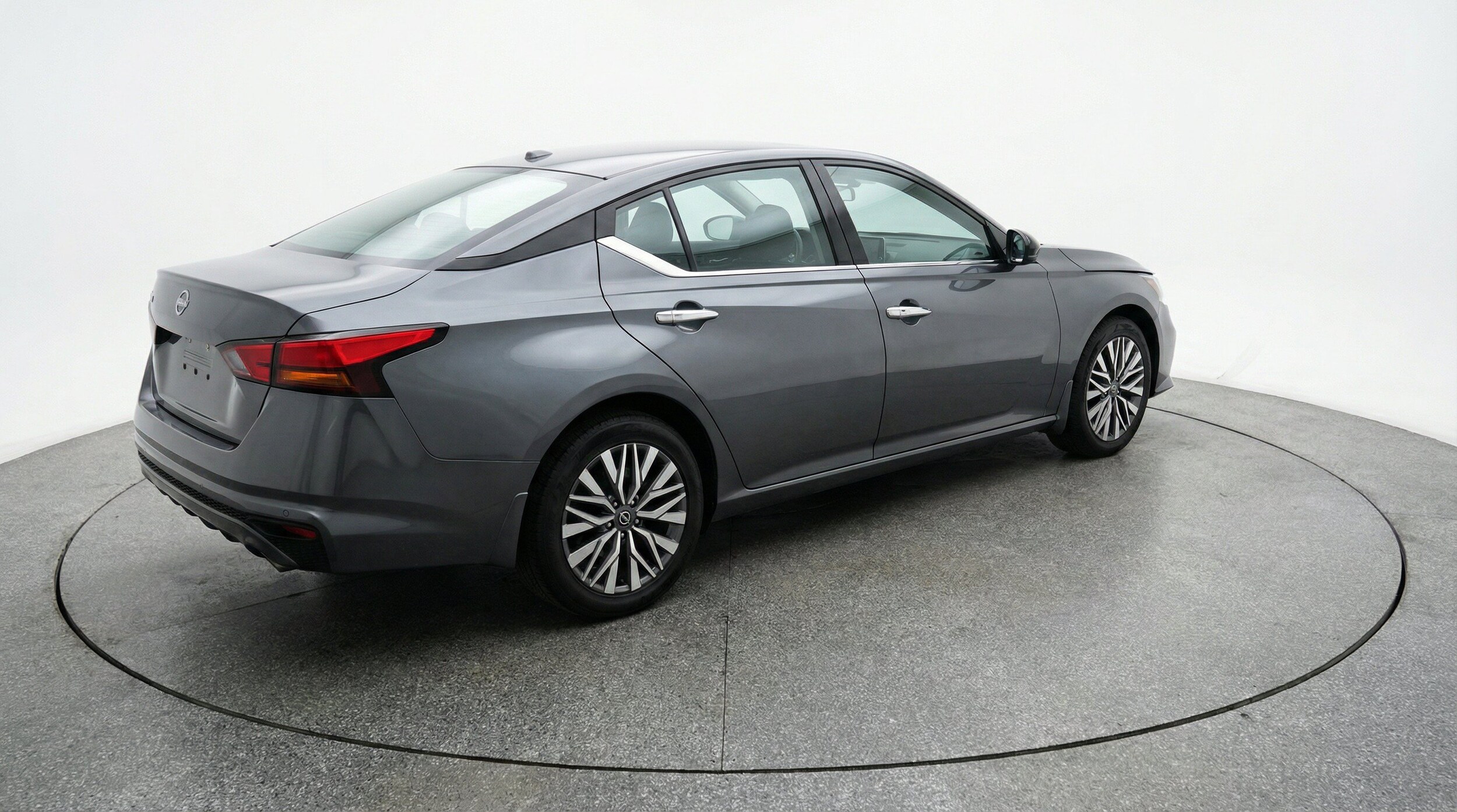 Thumbnail: 2025 Nissan Altima - 9