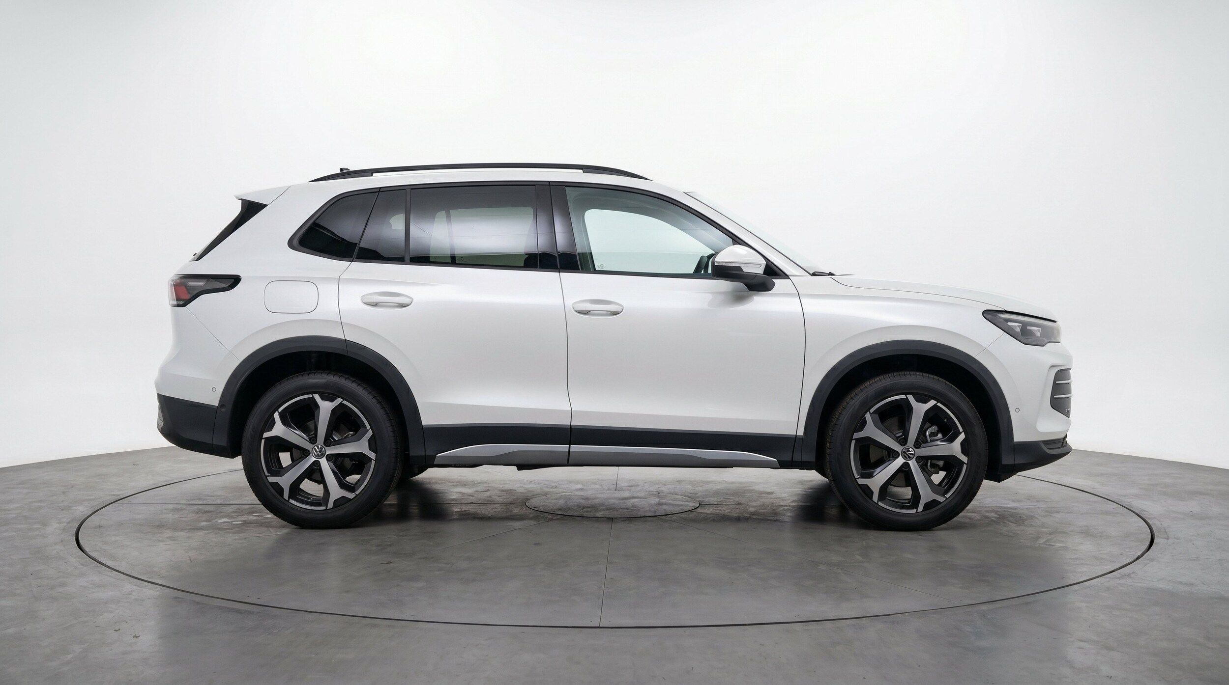 Thumbnail: 2026 Volkswagen Tiguan - 11