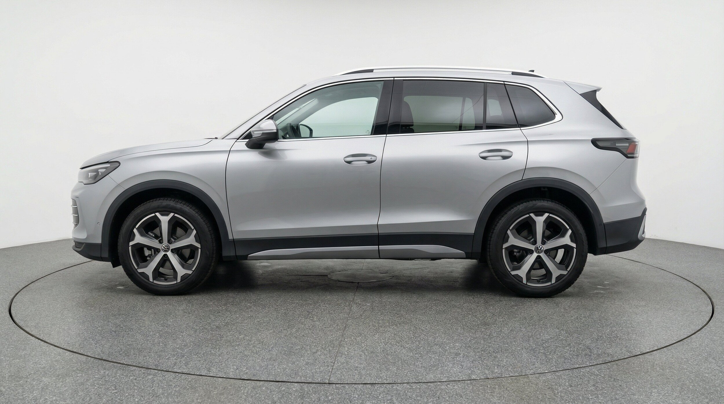 Thumbnail: 2026 Volkswagen Tiguan - 5
