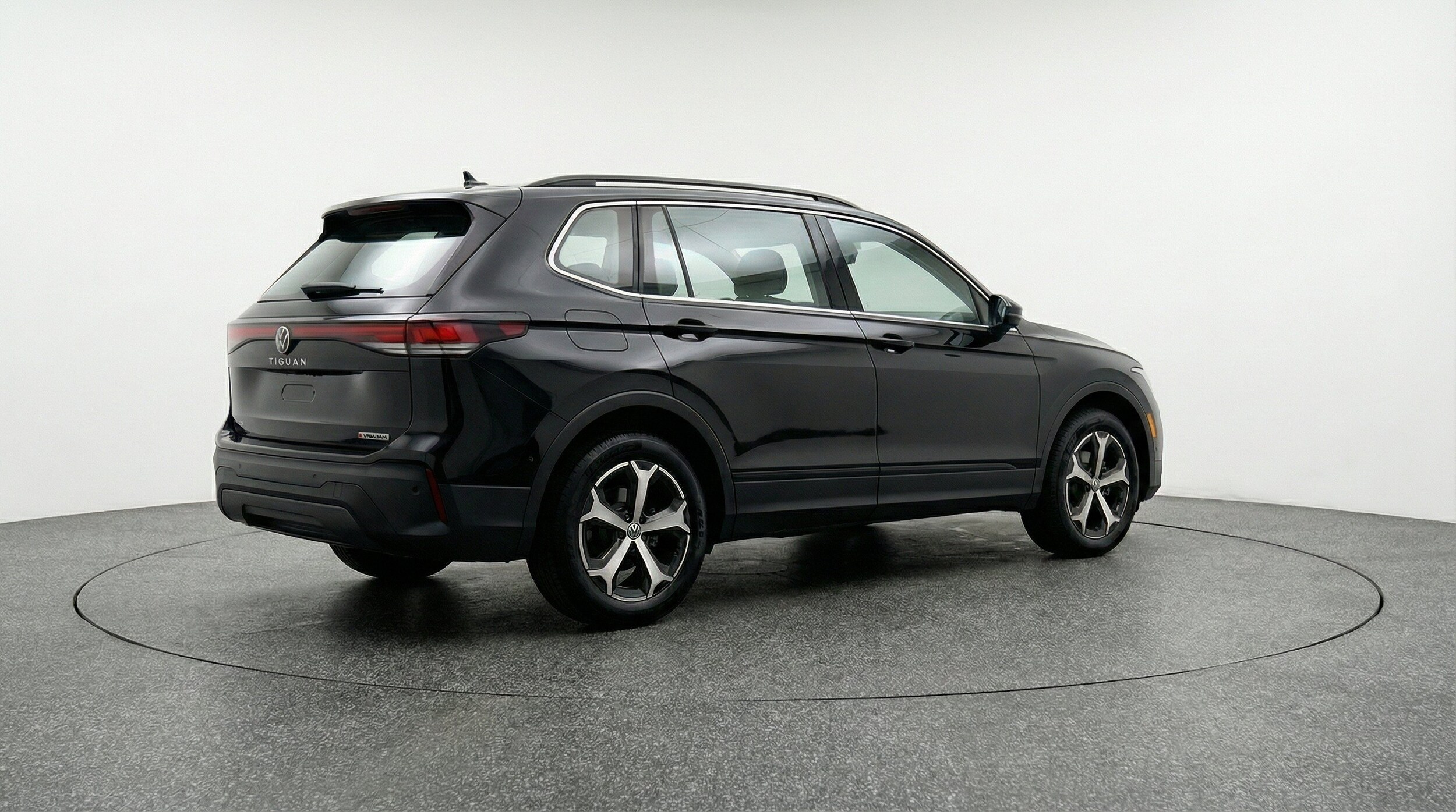 Thumbnail: 2026 Volkswagen Tiguan - 9