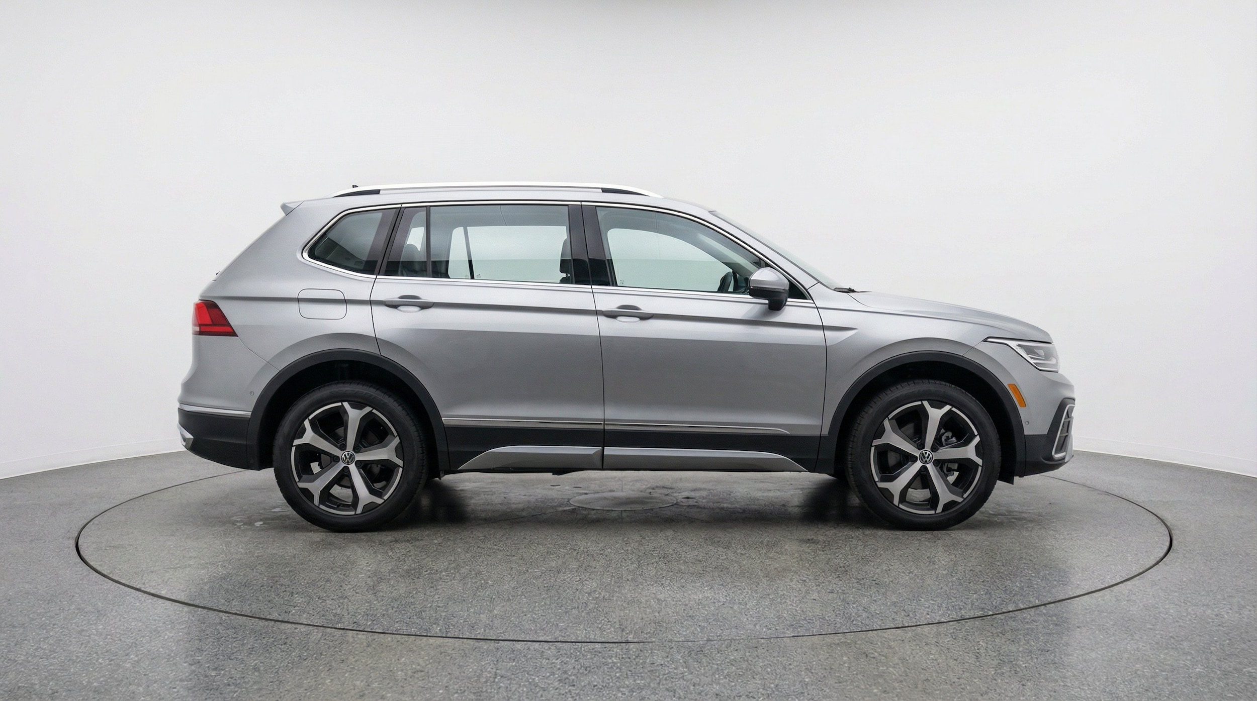 Thumbnail: 2026 Volkswagen Tiguan - 11